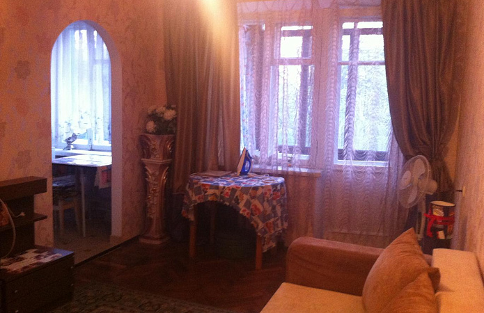 1-ком. квартира, Волгоградская, 2/4, Киев
