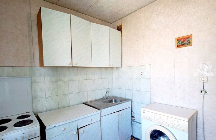 Продаж 3к квартири, Срібнокільська, 14.