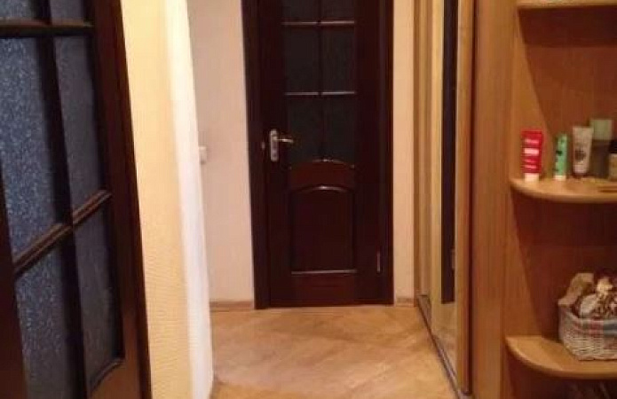2-ком. квартира, Кловский спуск, 10, Киев