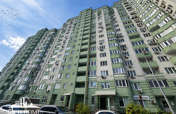 2-кім. квартира, вул. Печерська, 2, с. Чайки 2-кім. квартира, вул. Печерська, 2, с. Чайки