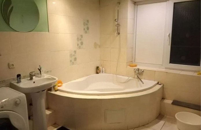 Продаж 2к квартири, Червоноткацька 18. Біля метро Дарниця та Чернігівська. Продаж 2к квартири, Червоноткацька 18. Біля метро Дарниця та Чернігівська.