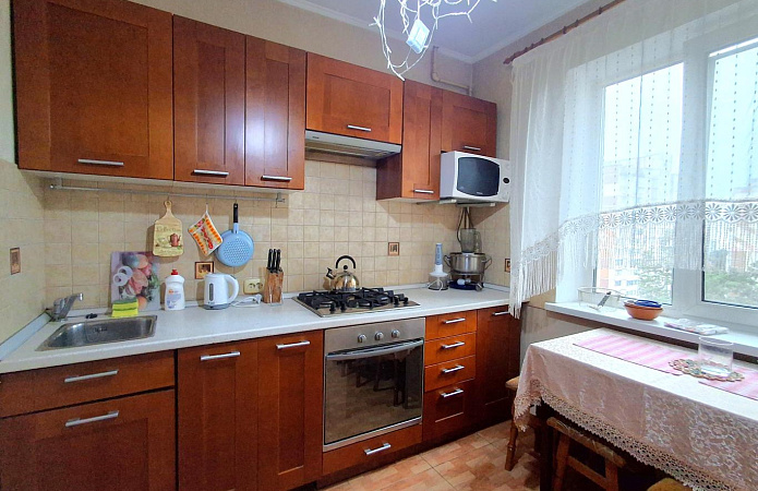 3-кім. квартира, Чорнобильська, 4/56, Київ