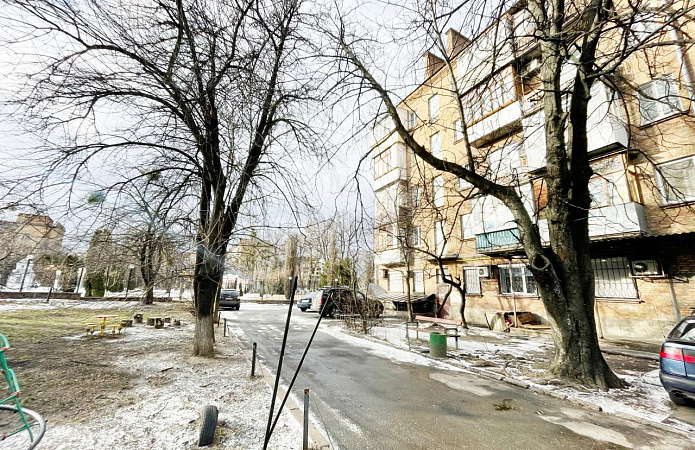 2-кім. квартира, пр-т Повітрофлотський, 51, Київ 2-кім. квартира, пр-т Повітрофлотський, 51, Київ
