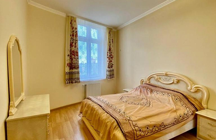 2-кім. квартира, Градинська , 1, Київ 2-кім. квартира, Градинська , 1, Київ
