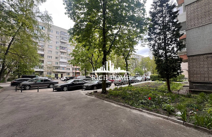 Львів, вул. Кошиця 4 Львів, вул. Кошиця 4