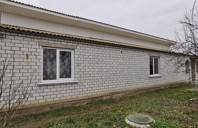 Большой дом с участком в Великой Дымерке, 153кв.м., две скважины Большой дом с участком в Великой Дымерке, 153кв.м., две скважины