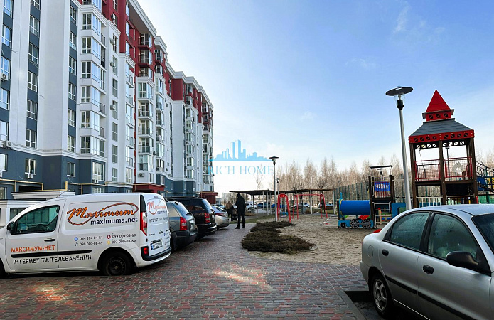 3-кім. квартира, Єдності, 5, с. Крюківщина