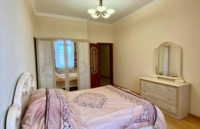 2-кім. квартира, Градинська , 1, Київ 2-кім. квартира, Градинська , 1, Київ