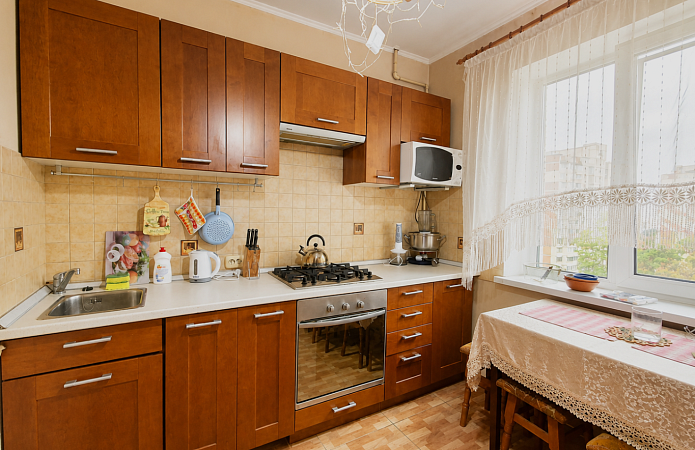 3-кім. квартира, Чорнобильська, 4/56, Київ