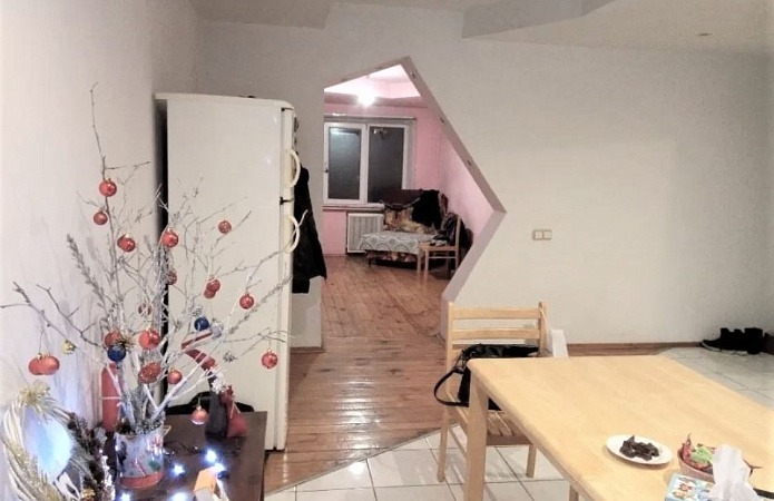 Продаж 2к квартири, Червоноткацька 18. Біля метро Дарниця та Чернігівська. Продаж 2к квартири, Червоноткацька 18. Біля метро Дарниця та Чернігівська.
