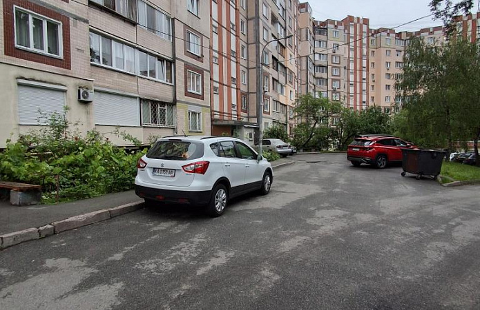 3-кім. квартира, Чорнобильська, 4/56, Київ 3-кім. квартира, Чорнобильська, 4/56, Київ