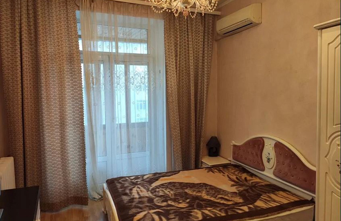 2-кім. квартира, Кловський узвіз, 10, Київ