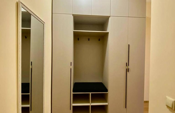 2-кім. квартира, Градинська , 1, Київ
