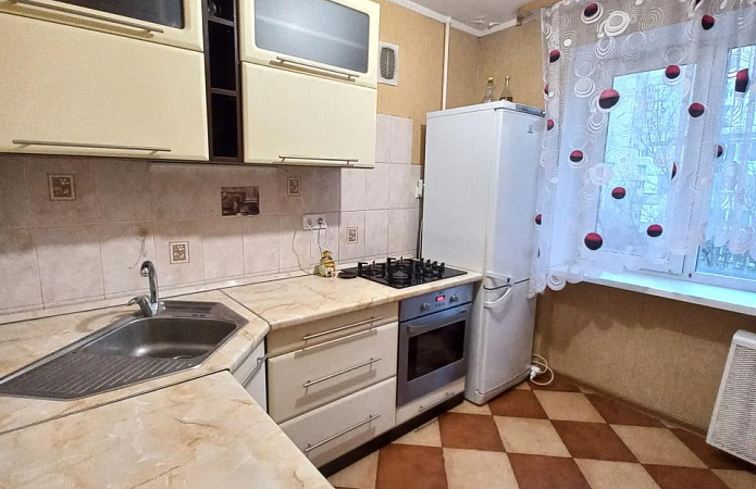 Татарська 3/2,оренда затишної 2к кварти Татарська 3/2,оренда затишної 2к кварти