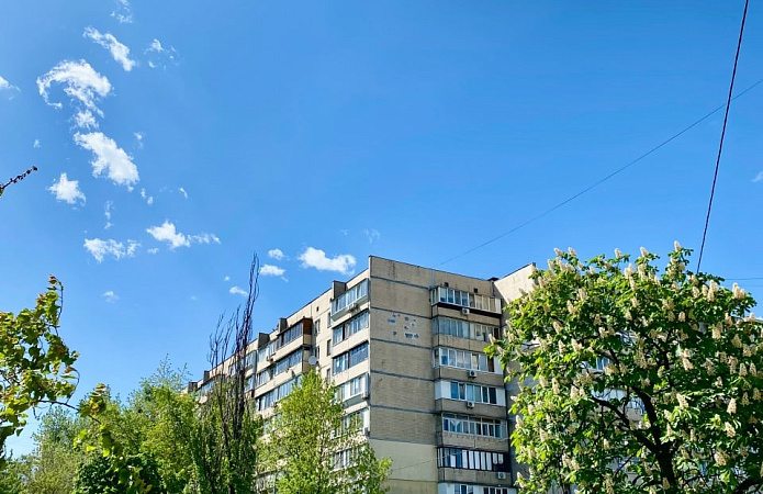 вул. Райдужна 11а вул. Райдужна 11а