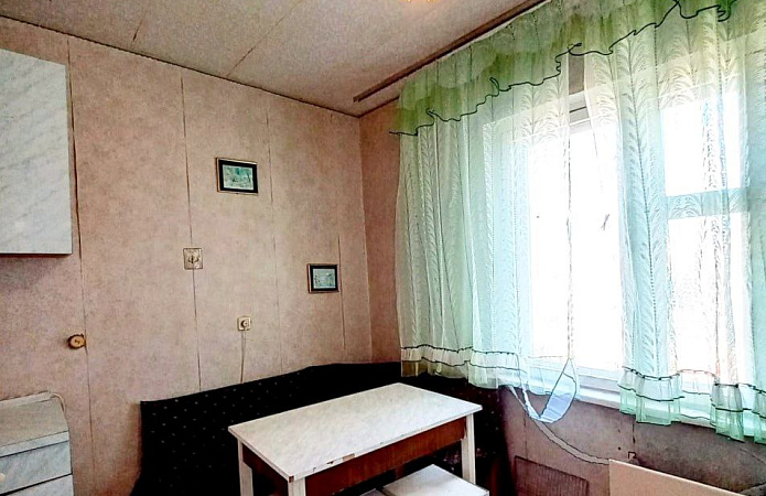 Продаж 3к квартири, Срібнокільська, 14.