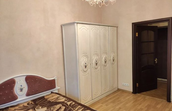 2-кім. квартира, Кловський узвіз, 10, Київ