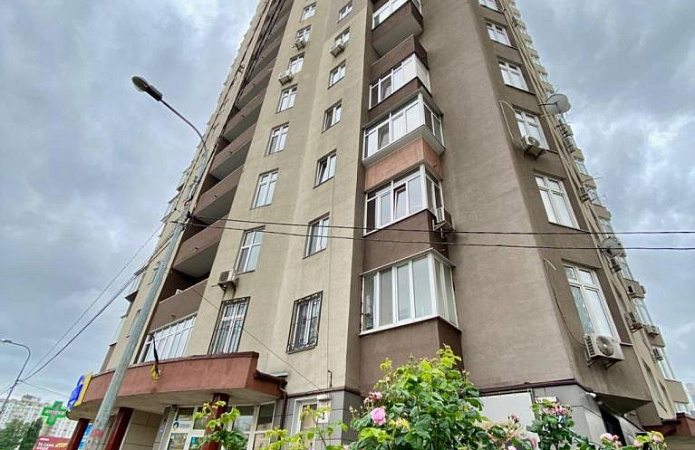2-кім. квартира, Градинська , 1, Київ