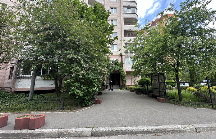 4-кім. квартира, Вишняківська , 13, Київ 4-кім. квартира, Вишняківська , 13, Київ