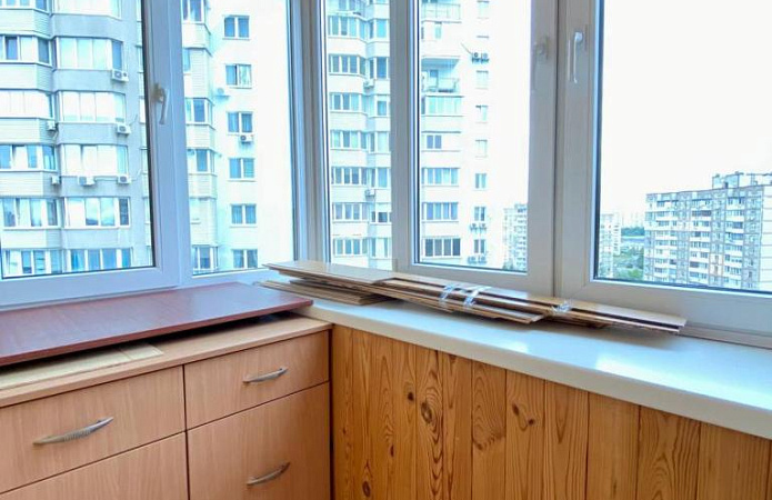 2-кім. квартира, Градинська , 1, Київ